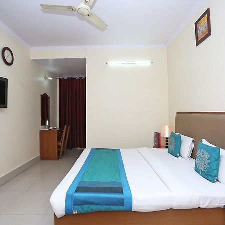 Oyo 10788 Hotel Harisons Continental باتنا المظهر الخارجي الصورة
