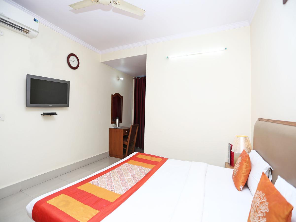 Oyo 10788 Hotel Harisons Continental باتنا المظهر الخارجي الصورة