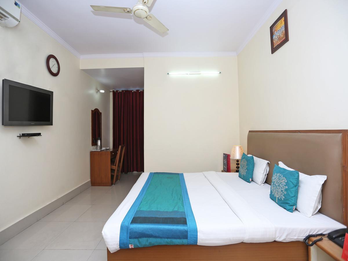 Oyo 10788 Hotel Harisons Continental باتنا المظهر الخارجي الصورة