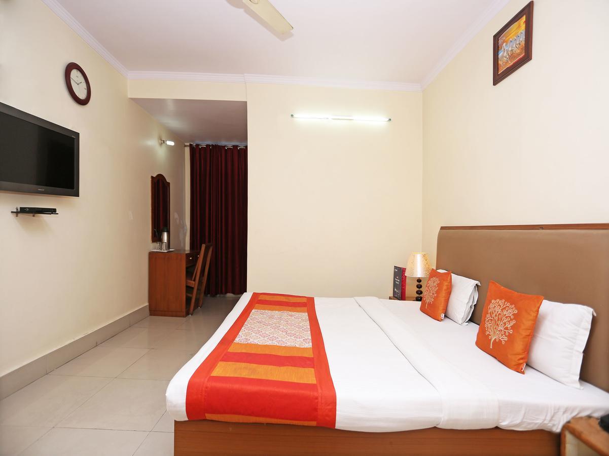 Oyo 10788 Hotel Harisons Continental باتنا المظهر الخارجي الصورة